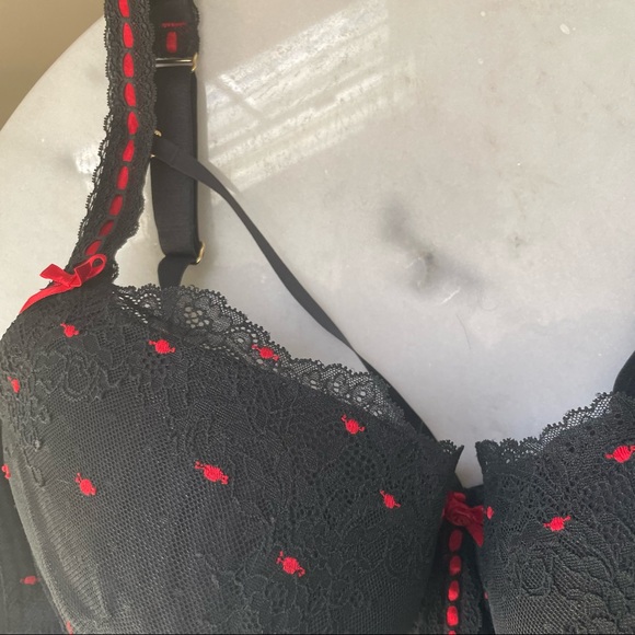 Valentines Day Cacique Boost Balconette Black Red Bra Size 44D - Picture 6 of 7